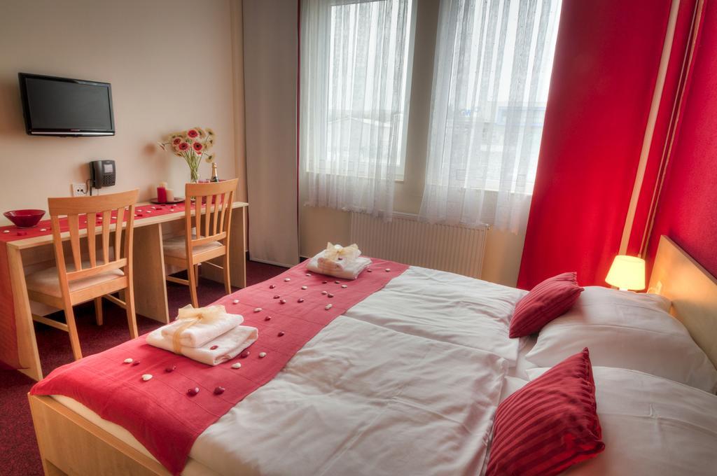 City Hostel Brno Модржице Экстерьер фото