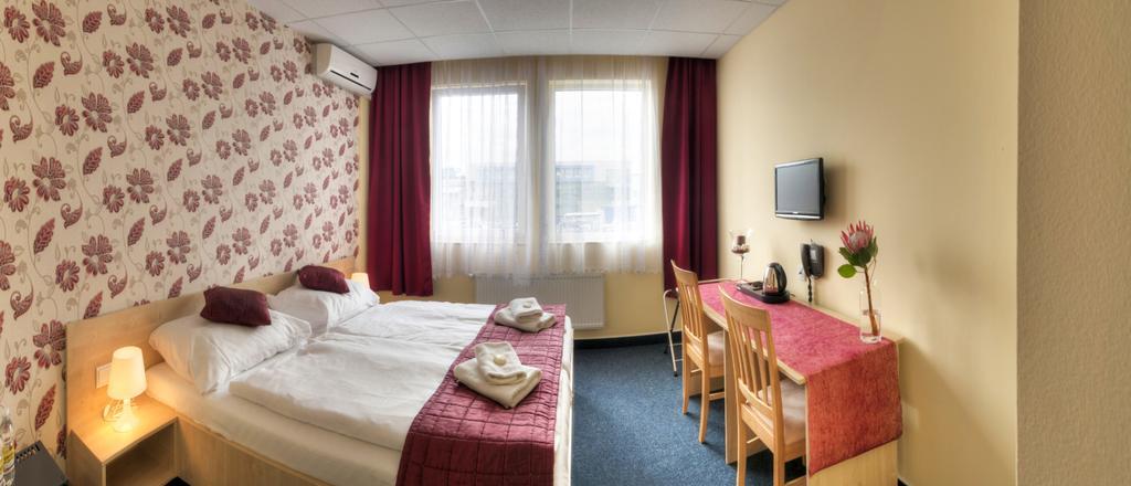 City Hostel Brno Модржице Экстерьер фото