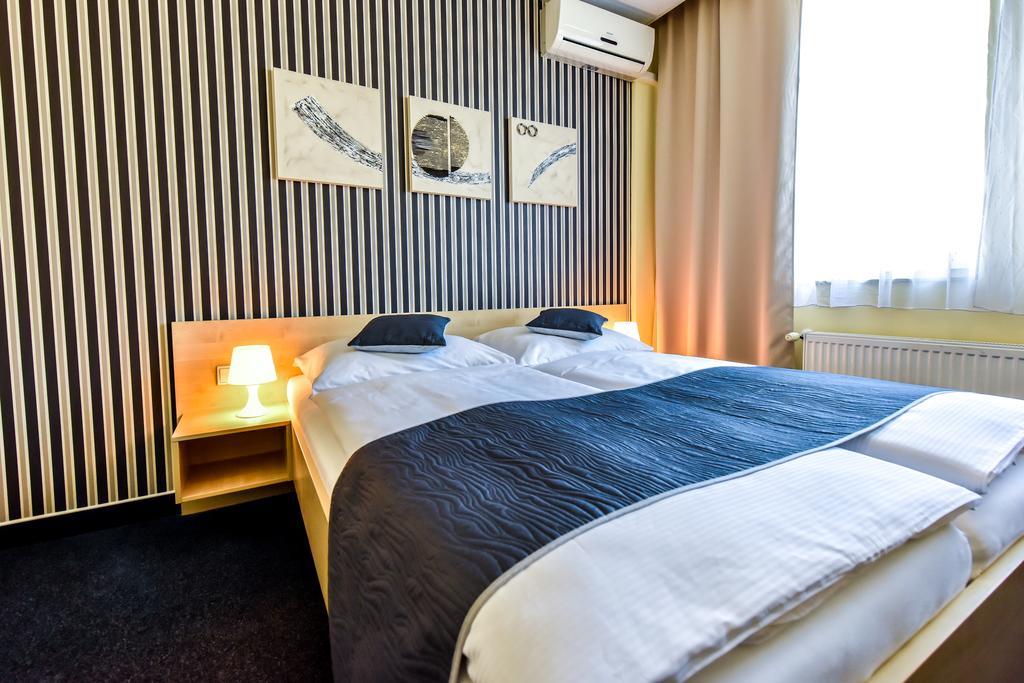 City Hostel Brno Модржице Экстерьер фото