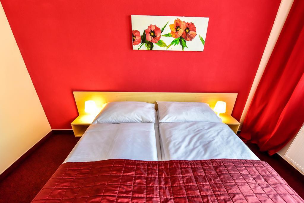 City Hostel Brno Модржице Экстерьер фото