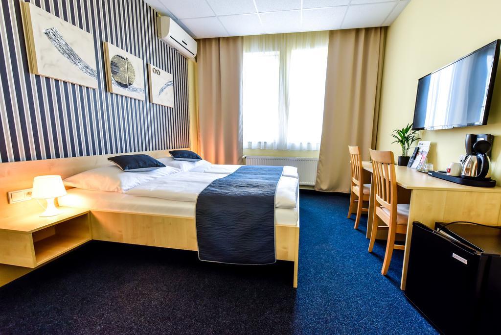 City Hostel Brno Модржице Экстерьер фото