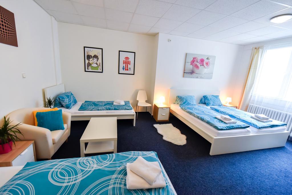City Hostel Brno Модржице Экстерьер фото