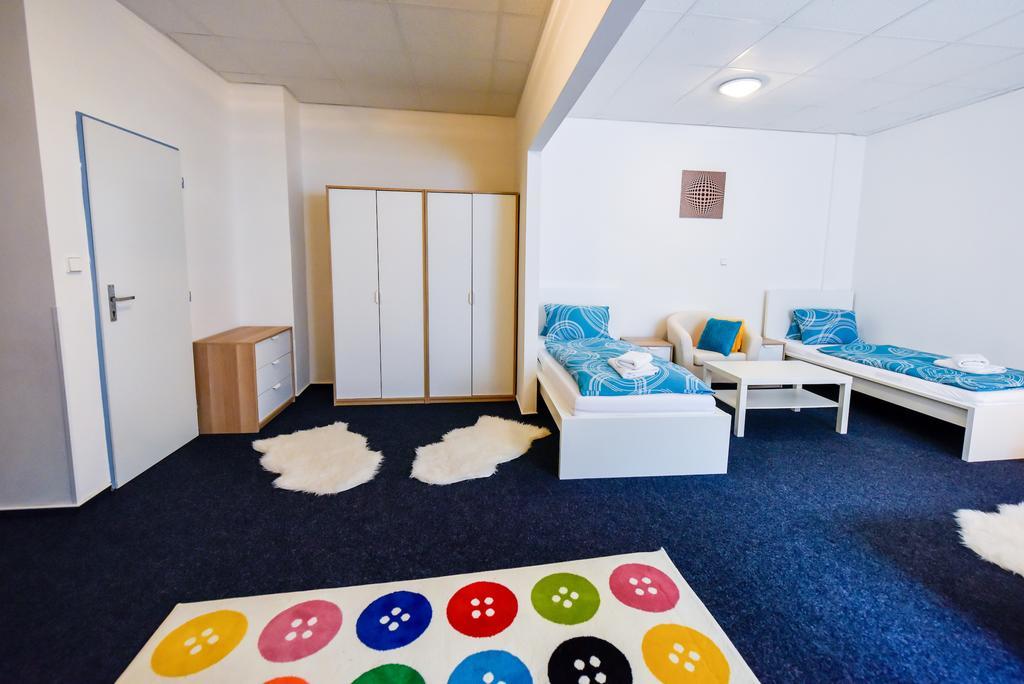 City Hostel Brno Модржице Экстерьер фото