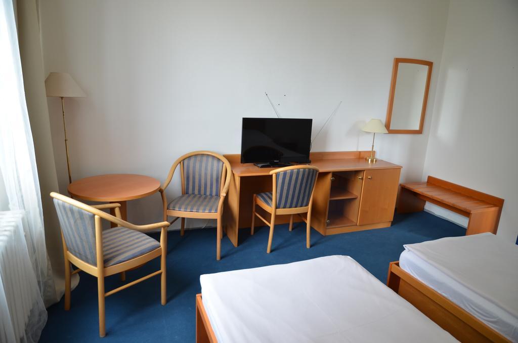 City Hostel Brno Модржице Экстерьер фото