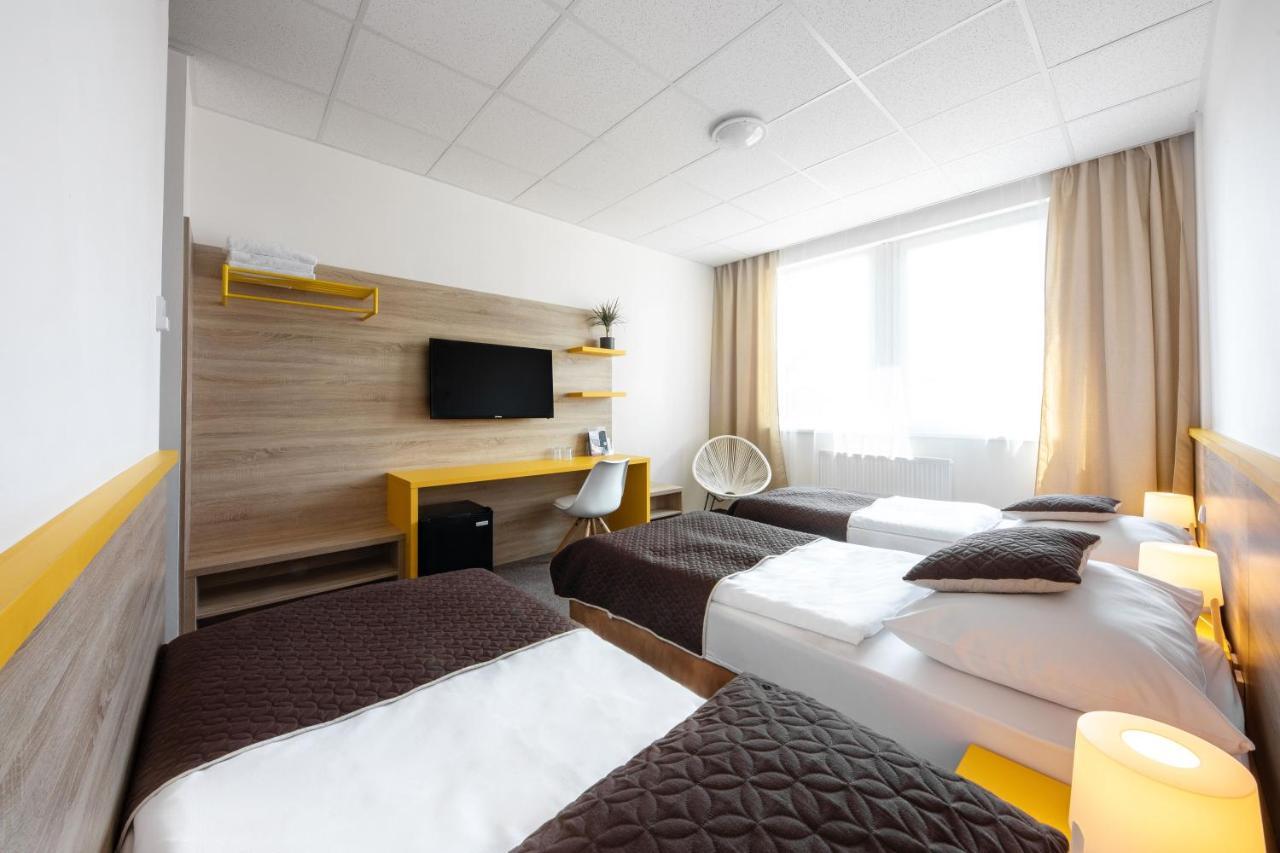 City Hostel Brno Модржице Экстерьер фото